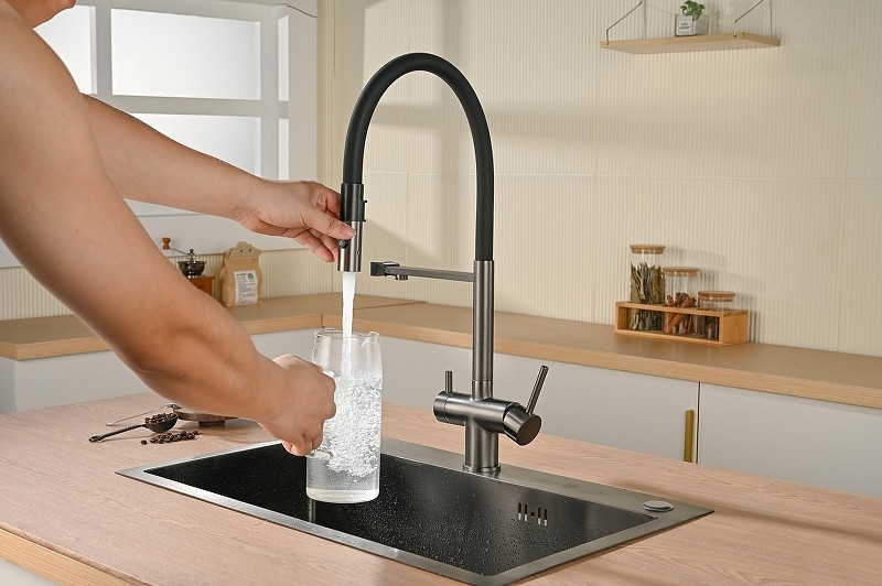 Смеситель для кухни Vincea VKF-120GM